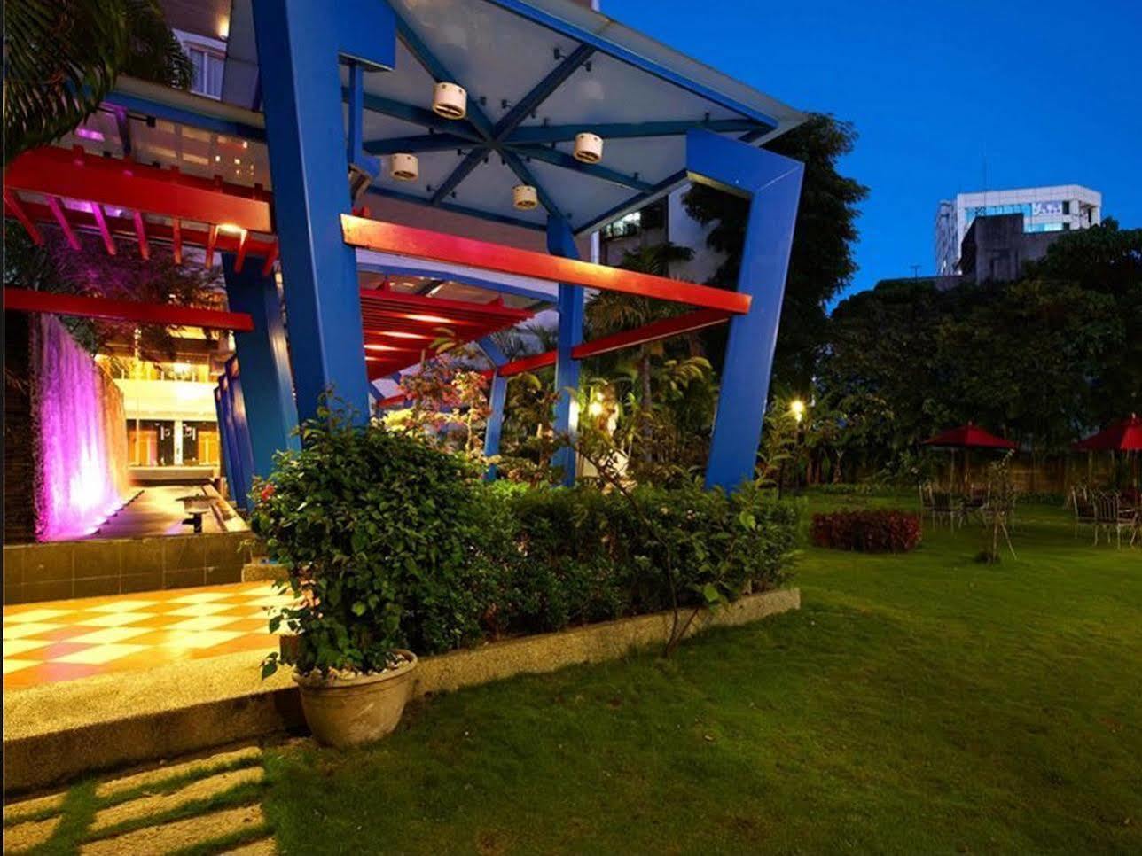 Hualien Charming City Hotel Exterior photo